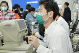 上海医疗卫生工作者进校园助力学生近视率肥胖率双下降