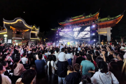 无人机灯光秀渐兴中国年轻人赏赛博烟花庆元宵