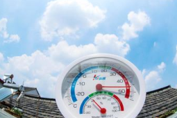 北方多地地面温度超℃这份防暑指南快收下