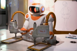 机器人泰山新伙伴机器狗助力景区智慧升级