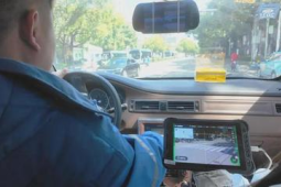 北斗时空智能与AI融合驱动上海道路巡检智能机器人正式启用