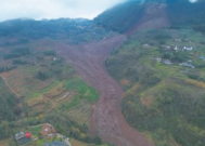 四川宜宾筠连县突发山体滑坡致余人失联