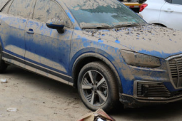 二手车商隐瞒泡水车真相销售被判三倍赔偿