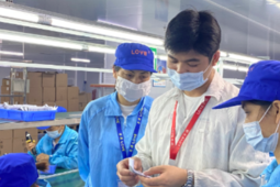 平凡劳动者微光成炬描绘奋进中国