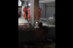 中国云南救援医疗队在缅甸内比都成功救出一名幸存者