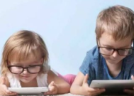 孩子沉迷手机引关注家长的焦虑情绪有解吗