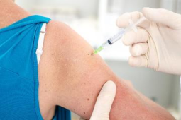 同种疫苗应在同一手臂接种吗