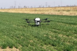 山东智能机械助力麦田春耕科技赋能现代农业新景象