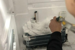 冰箱铲冰不当可能引发爆炸速转家人