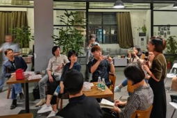 浙江人教空间启动让课本内容跃然纸面