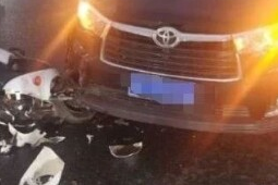 山西一国道塌陷引发四车追尾致两人身亡