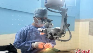 中国援贝宁眼科专家紧急救治非洲患儿 第1张 中国援贝宁眼科专家紧急救治非洲患儿 第1张