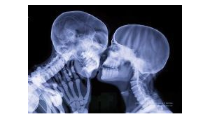 经常接吻的人身体会发生这些奇妙变化 第1张 经常接吻的人身体会发生这些奇妙变化 第1张