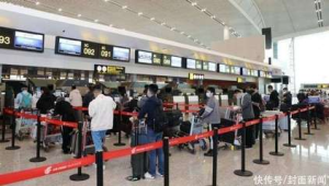 重庆江北国际机场假期迎送旅客万人次