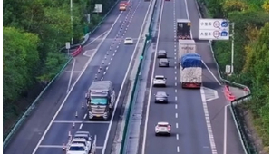 受大雨或沙尘暴影响全国公路这些路段出行请注意  第1张