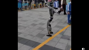 日租金高达万元的人形机器人出租是否是一门好生意 第1张 日租金高达万元的人形机器人出租是否是一门好生意 第1张