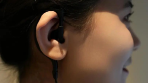 列车员上班戴耳麦引热议网友点赞这身穿搭太酷了 第1张 列车员上班戴耳麦引热议网友点赞这身穿搭太酷了 第1张