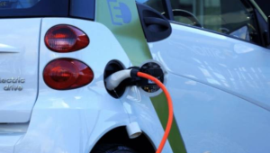 新能源电车辐射导致掉头发腿毛是真是假 第1张 新能源电车辐射导致掉头发腿毛是真是假 第1张