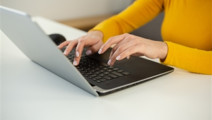 强制下班政策能否有效遏制职场加班文化 第1张 强制下班政策能否有效遏制职场加班文化 第1张