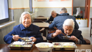 杭州已建成老年食堂助餐点余家 第1张 杭州已建成老年食堂助餐点余家 第1张
