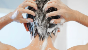 每天洗还是隔天洗早上洗还是晚上洗吹风机吹干还是自然晾干 第1张 每天洗还是隔天洗早上洗还是晚上洗吹风机吹干还是自然晾干 第1张